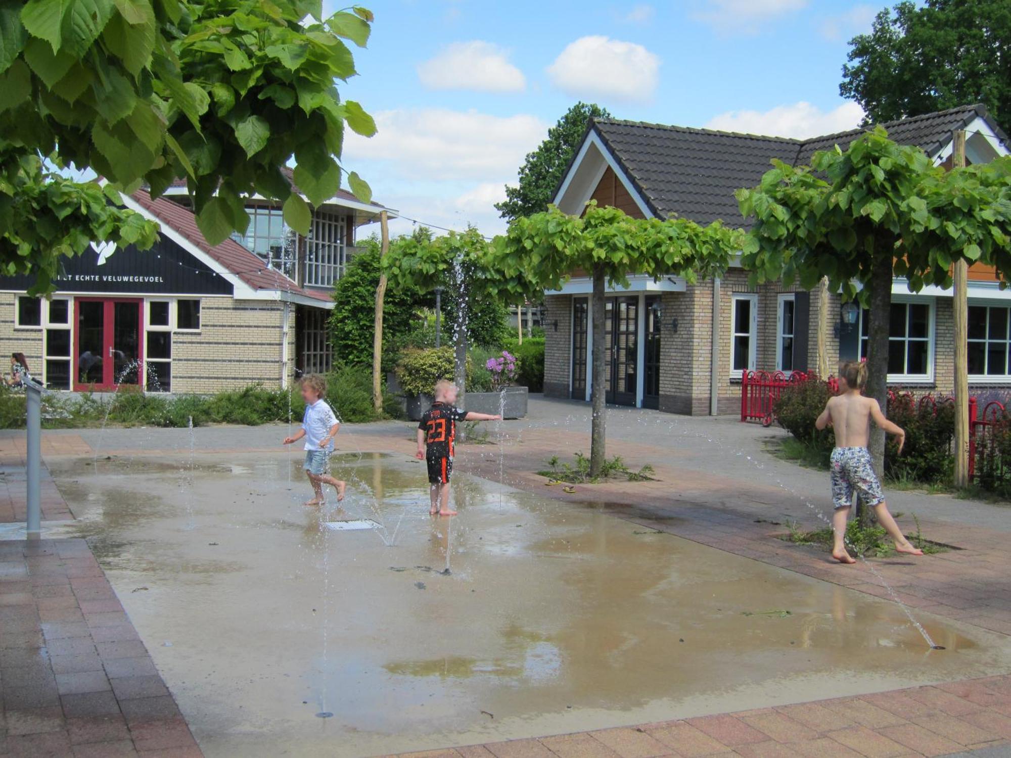 Hderh - Eco Lodge Op Vakantiepark De Ijsvogel, Zwembaden, Kids Fun, Natuur En Rust Voorthuizen Exterior foto